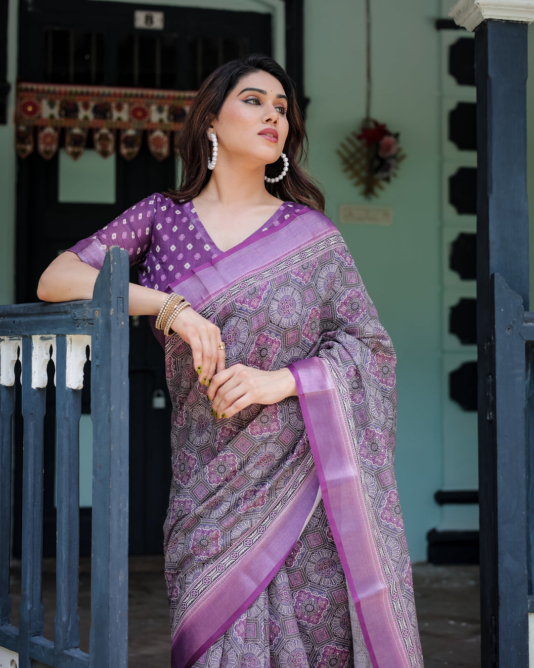 Elegant Purple Cotton Linen Saree with Geometric Motif and Blouse