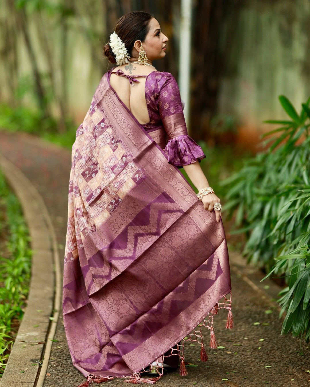 Regal Purple Banarasi Silk Saree with Beige Checkered Design, Zari Border & Pallu