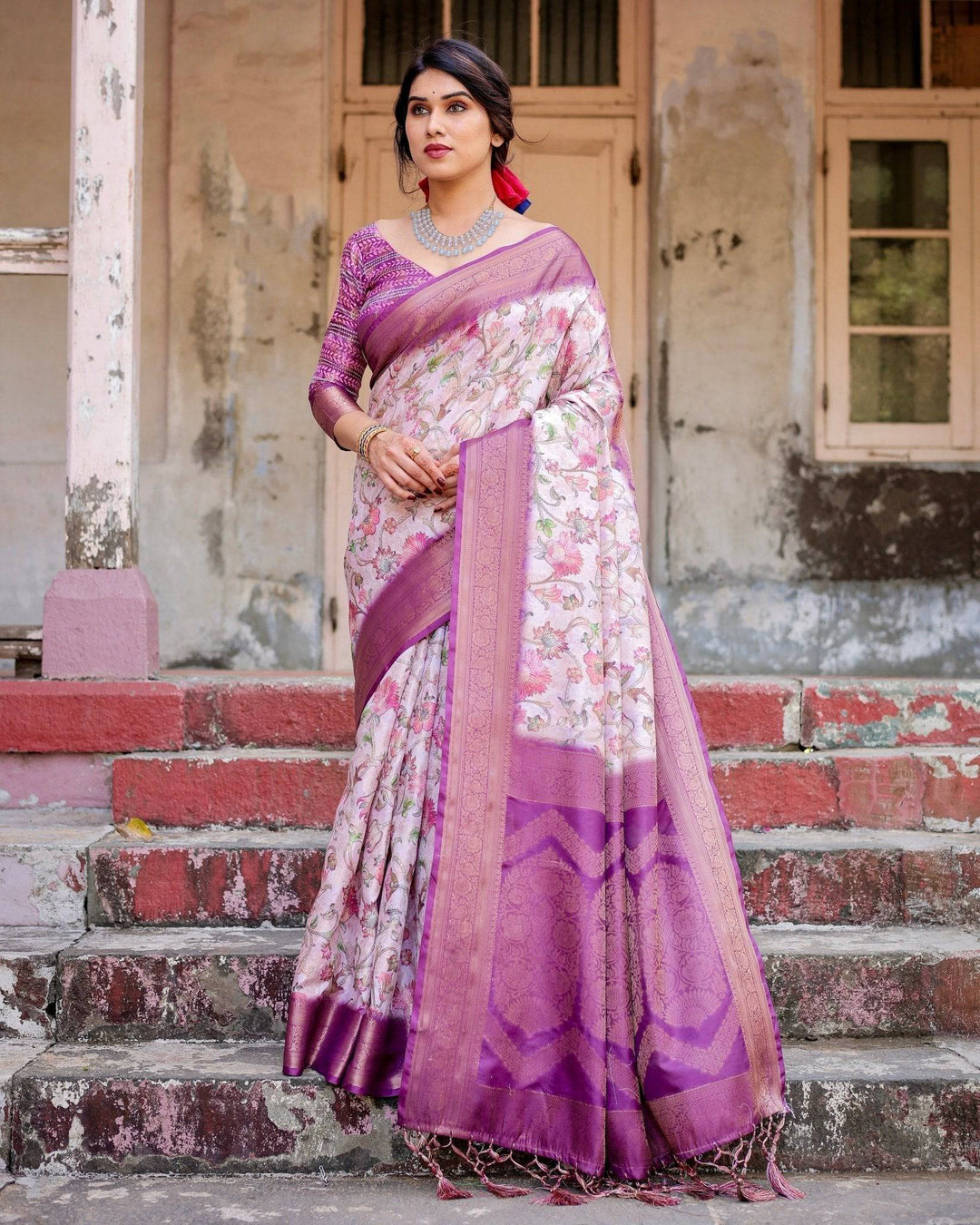 Graceful Lavender Banarasi Silk Saree with Floral Design and Zari Woven Border